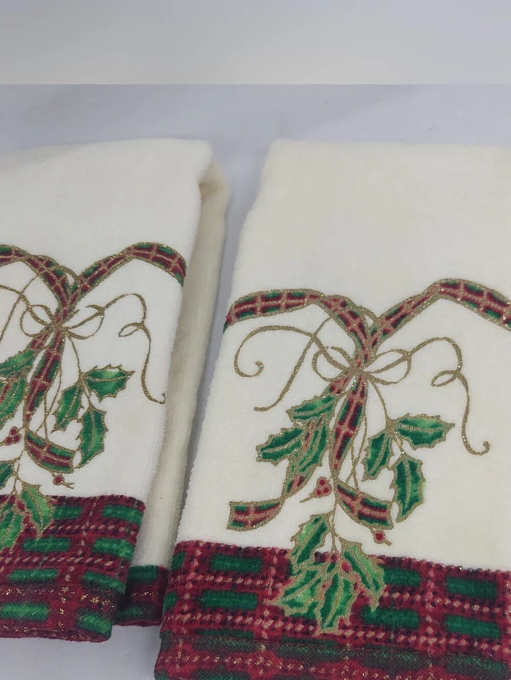 Lenox Holiday Nouveau Christmas Bath Hand Towels Set Of 2 Ivory Red Holiday
